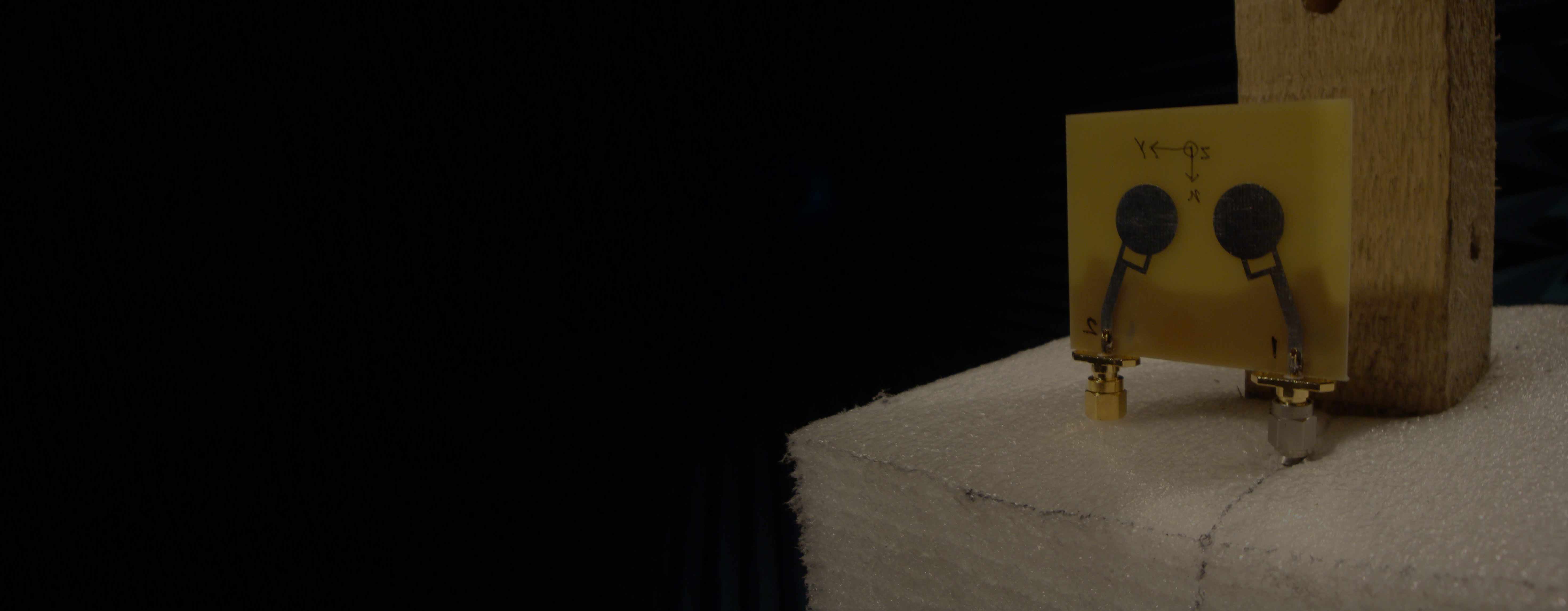 UWB Pattern Diversity Antenna